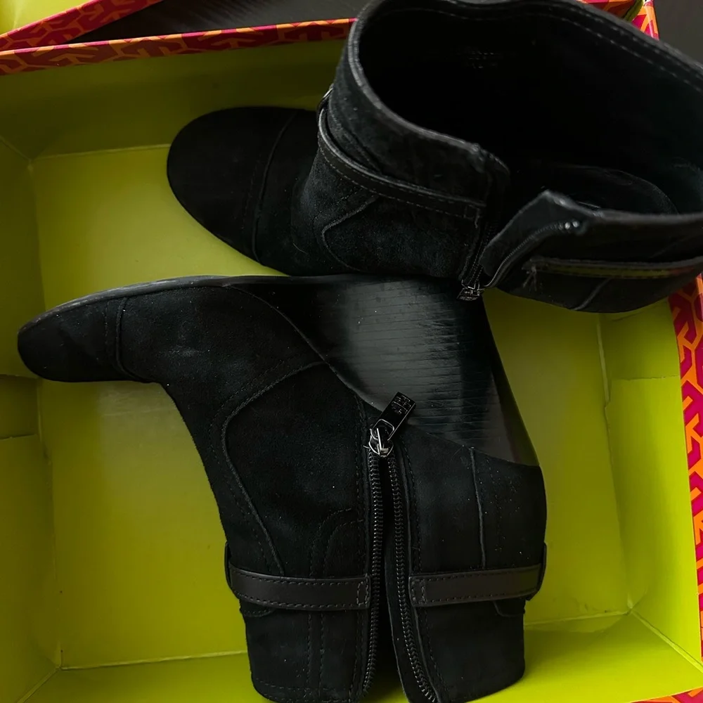 Tory Burch Aaden Wedge Booties – Black Suede – Size 8.5 – With Box - Picture 3 of 7